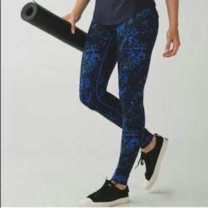 Lululemon Roll Down Floral Sport Iris